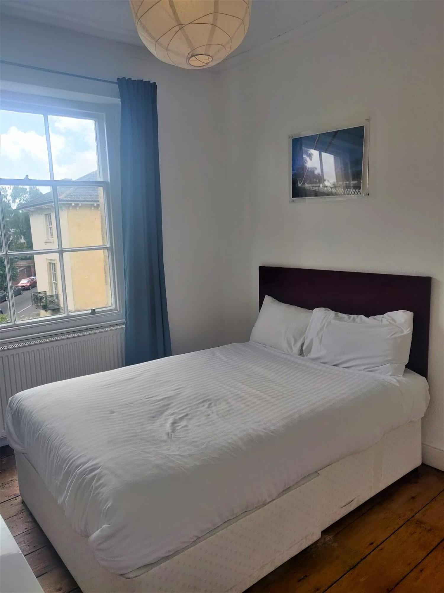 Westbourne Place Rooms - By Clifton Short Lets Бристоль Номер фото