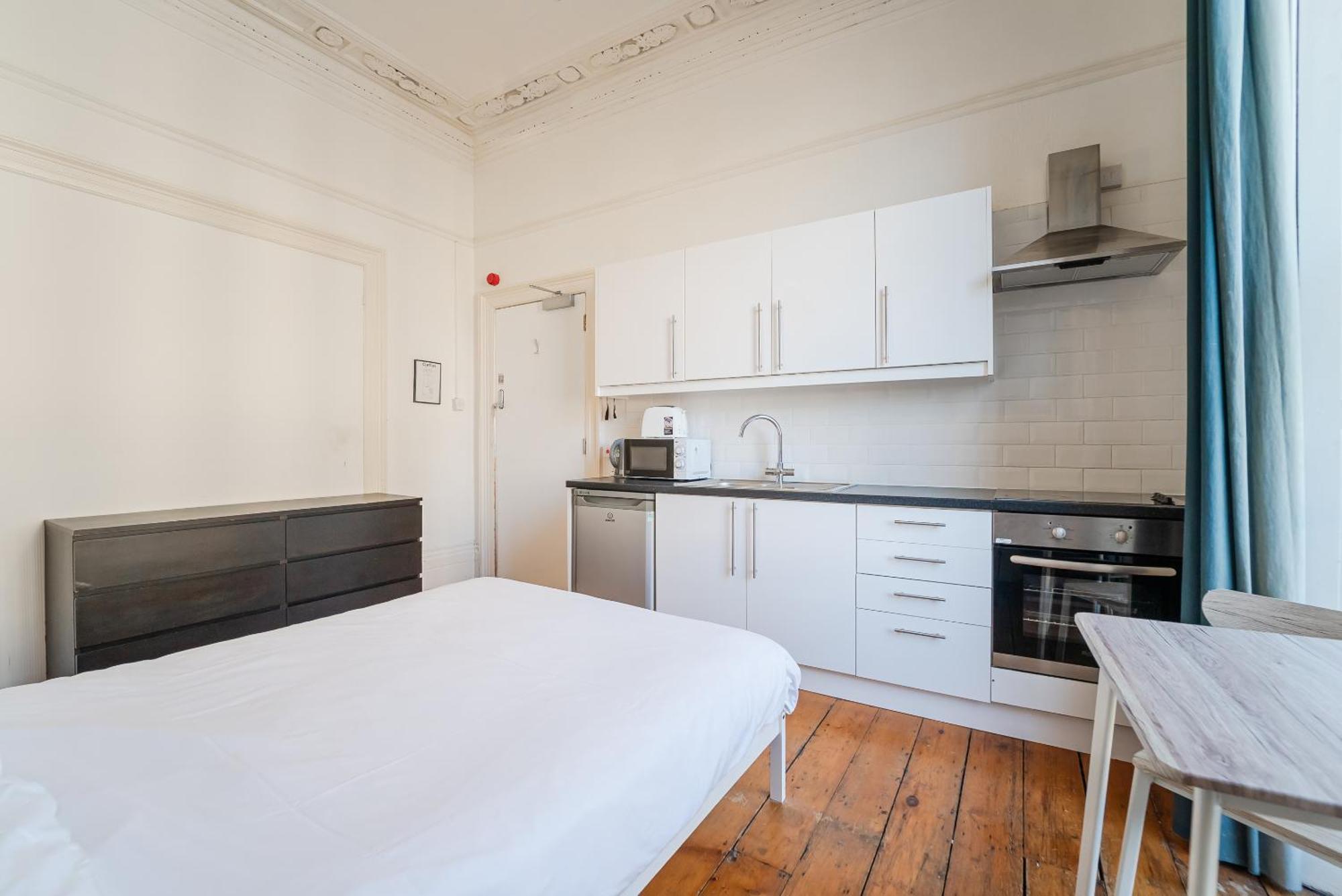 Westbourne Place Rooms - By Clifton Short Lets Бристоль Номер фото